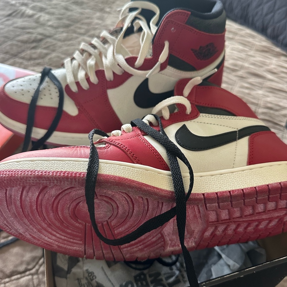 Nike Red White Black Air Jordan 1 High Retro